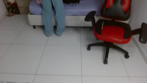 Snapshot of axel_fox7 chatting on June 1, 2026, 12:56 am Axel online show from June 1, 2026, 12:56 am