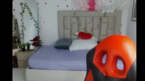 Snapshot of axel_fox7 chatting on June 5, 2026, 1:12 am Axel online show from June 5, 2026, 1:12 am