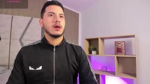 axel_grey_ online show from February 15, 2026, 12:36 pm