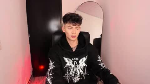 Axel online show from December 19, 2025, 7:15 am