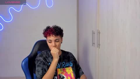 Axel online show from April 13, 2026, 1:05 pm