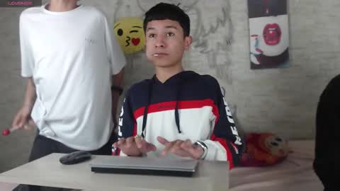 Snapshot of axel_milo_and_kairo chatting on November 25, 2025, 12:43 am axel_milo_and_kairo online show from November 25, 2025, 12:43 am