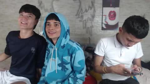 Snapshot of axel_milo_and_kairo chatting on December 3, 2025, 9:13 pm axel_milo_and_kairo online show from December 3, 2025, 9:13 pm