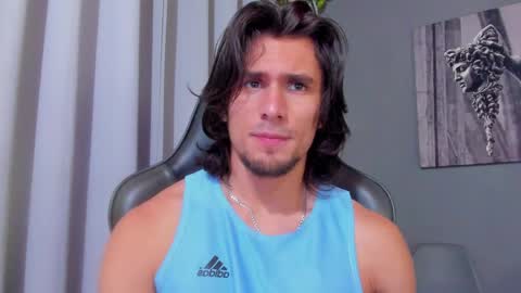 Axel online show from March 1, 2025, 8:42 pm