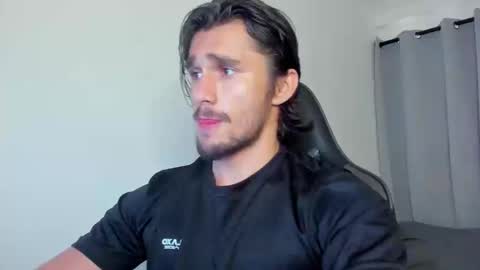 Axel online show from September 23, 2025, 10:24 pm