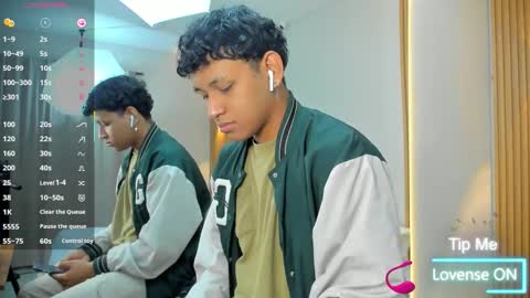 Snapshot of axel_ps chatting on September 26, 2025, 3:21 am Alex online show from September 26, 2025, 3:21 am