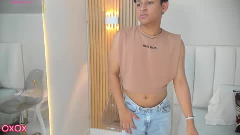 Snapshot of axel_ps chatting on October 17, 2025, 4:26 am Alex online show from October 17, 2025, 4:26 am