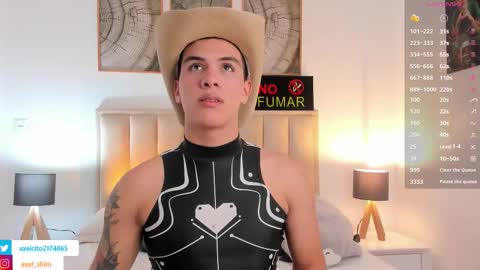 axel slim online show from December 17, 2025, 1:22 am