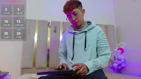 AXEL  online show from October 24, 2025, 3:36 am