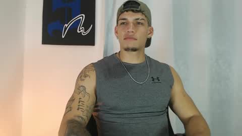 INDEPENDENT MODEL  online show from February 4, 2025, 1:23 am