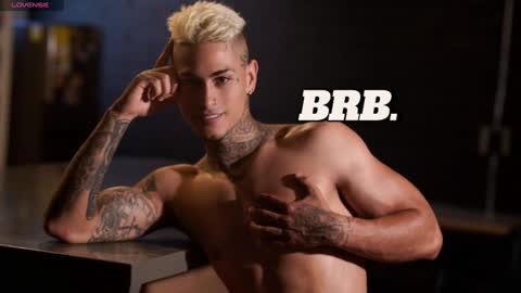 Agustin online show from December 27, 2024, 11:31 pm