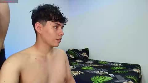 SHOW WILLOWS online show from November 16, 2025, 8:03 pm