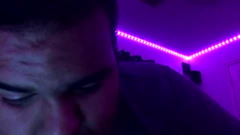 axelfigueroa2 online show from October 18, 2025, 5:54 am