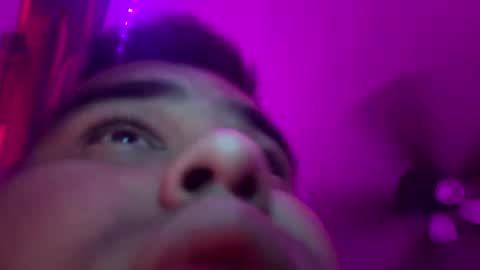 axelfigueroa2 online show from November 13, 2025, 1:26 am