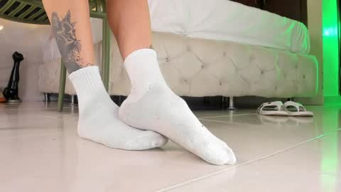 im your little femboy  ALEX   online show from April 9, 2026, 10:53 am