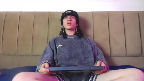 Snapshot of axellkush chatting on February 18, 2025, 9:21 am AxellKush online show from February 18, 2025, 9:21 am