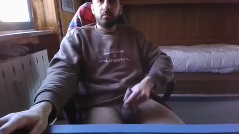 Axel online show from December 28, 2024, 1:28 pm