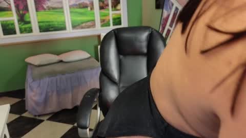 Axhley online show from February 2, 2025, 4:48 am