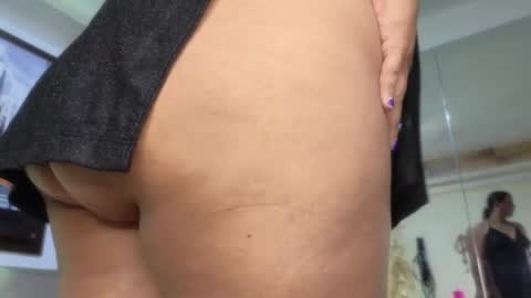 Axhley online show from September 9, 2025, 3:50 am