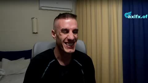 Axl online show from April 13, 2026, 2:17 am