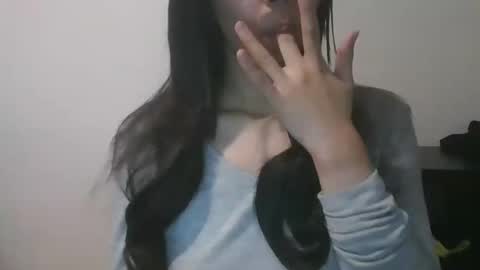 axue online show from December 2, 2024, 11:40 pm