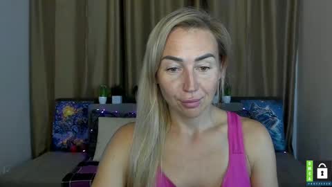 Jully online show from October 7, 2025, 5:32 pm