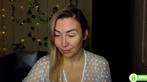 Jully online show from January 11, 2026, 6:24 pm