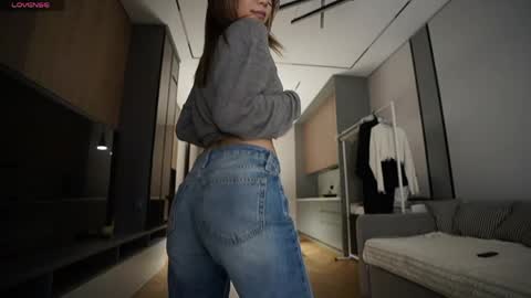 Snapshot of aya__hitakayama chatting on May 17, 2026, 2:24 pm Aya online show from May 17, 2026, 2:24 pm