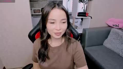 Aya Moon online show from October 8, 2025, 5:27 am