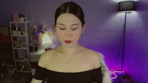 AYAHOSHILOVESYOU online show from April 17, 2026, 2:36 am