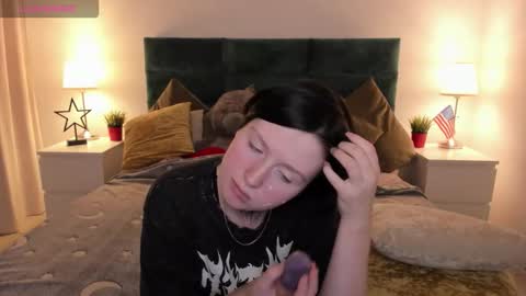 ayaks online show from November 11, 2025, 2:17 pm