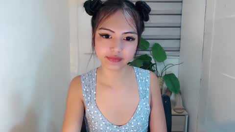 Snapshot of ayalvrs18 chatting on February 17, 2025, 7:15 am ayalvrs18 online show from February 17, 2025, 7:15 am