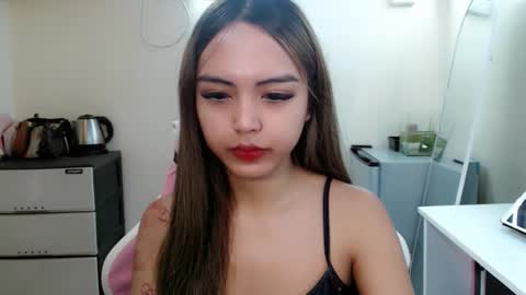 Snapshot of ayalvrs18 chatting on September 10, 2025, 7:19 am ayalvrs18 online show from September 10, 2025, 7:19 am