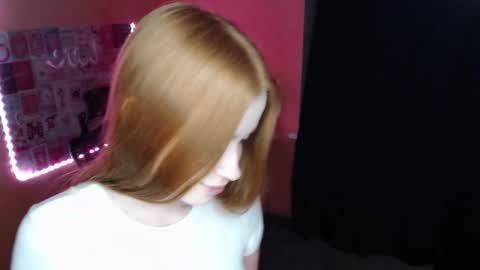 Aya online show from December 16, 2025, 6:57 pm