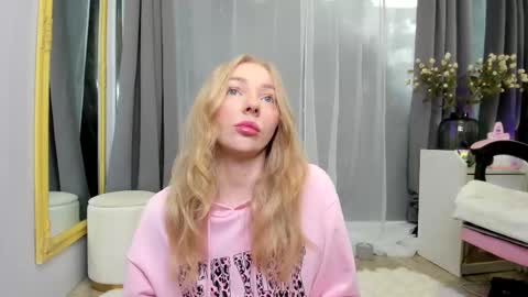 SundyRose online show from March 1, 2026, 7:32 am