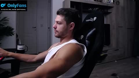 Snapshot of aydanblakeofficial chatting on October 27, 2025, 11:25 am Aydan Blake Official online show from October 27, 2025, 11:25 am