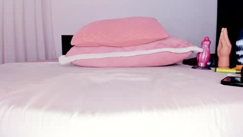 Ana  FREE   online show from December 5, 2024, 11:27 am