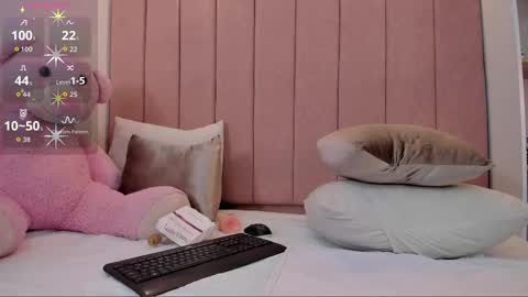 Snapshot of ayelen_spacee chatting on October 3, 2025, 5:37 am Ayelen Spacee online show from October 3, 2025, 5:37 am