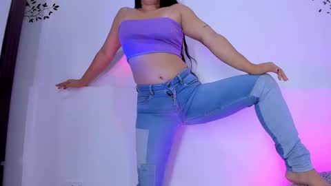 Mariana online show from November 8, 2025, 8:29 pm