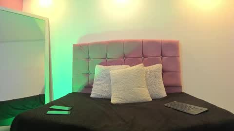 ayira_caramel online show from February 27, 2026, 12:38 pm