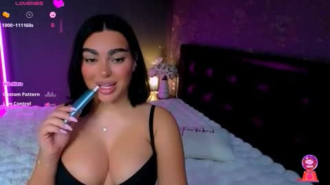  Ayla Demir  online show from November 13, 2025, 11:14 pm