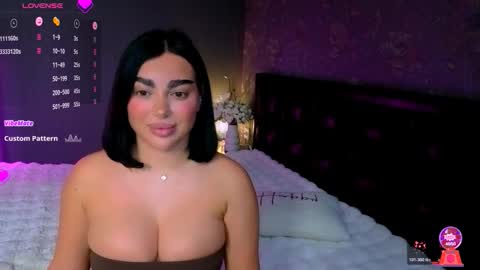  Ayla Demir  online show from November 27, 2025, 11:07 pm