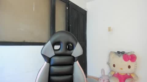 SandyMODELINDEPENDIENT online show from December 19, 2024, 2:45 am