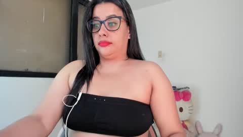 SandyMODELINDEPENDIENT online show from February 17, 2025, 1:58 am