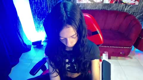 aylanny_m online show from April 9, 2026, 2:22 am