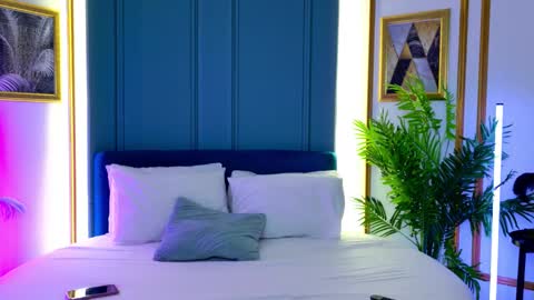 Snapshot of aylapearl_ chatting on October 20, 2025, 7:03 pm Ayla online show from October 20, 2025, 7:03 pm