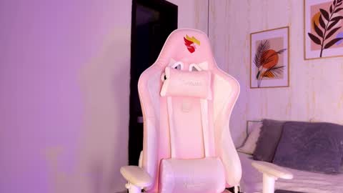 Ayleen online show from September 17, 2025, 12:07 pm