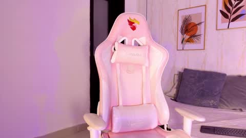 Ayleen online show from September 18, 2025, 12:18 pm