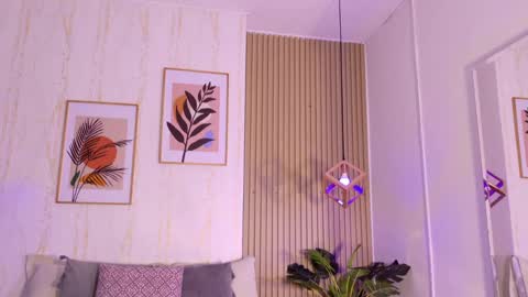 Ayleen online show from October 3, 2025, 12:24 pm