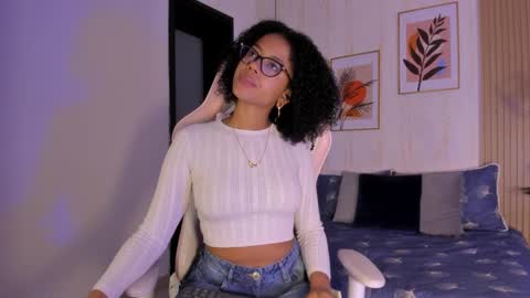 Ayleen online show from October 25, 2025, 12:45 pm